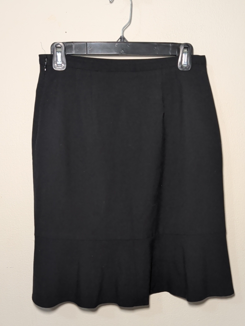 The Limited Black A-Line Skirt Flutter Hem Stretch Office Women's Size 2